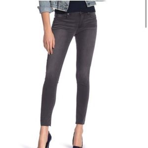 Articles of Society• Sarah Raw Hem Skinny Jean in Honolulu